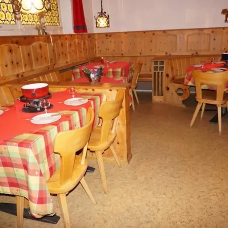 Paradies דירה *